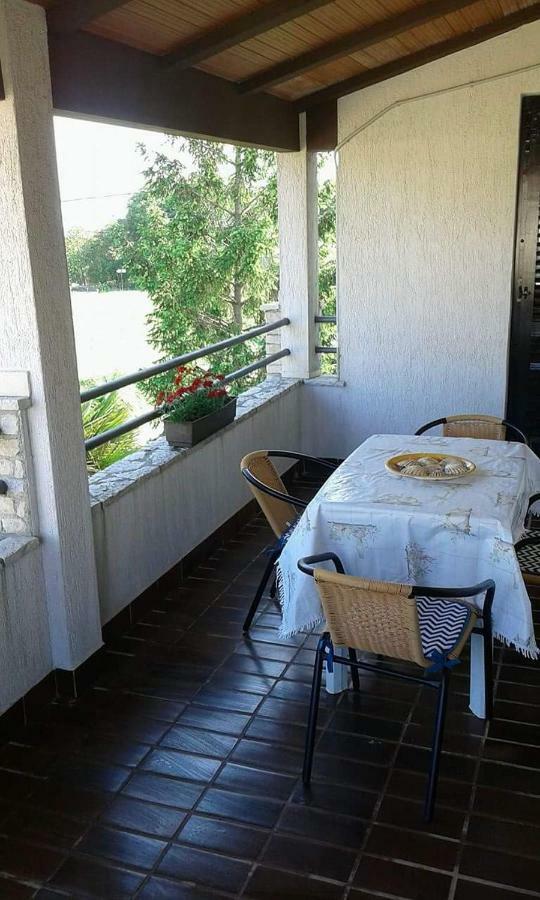Apartment Tijano Krnica Luaran gambar