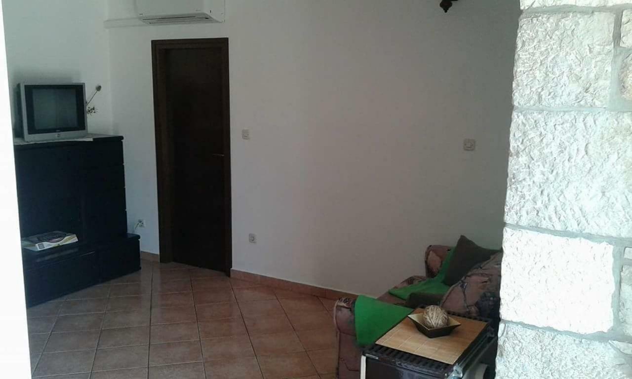 Apartment Tijano Krnica Luaran gambar